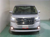 明度の高いLEDヘッドライトで、夜間の運転も安心です。