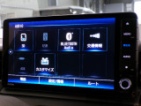 CD、DVD、Bluetooth、AM、FM、スマートフォン接続ができます。