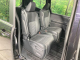運転席シート廻りは使用感も少なく、良好な状態となっています。前オーナー様が丁寧に使っていたことがよくわかりますね。