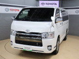 トヨタ認定中古車の安心感はそのままに、まるごとクリーニングと同等商品の当社「キラリフレッシュ」を簡素化し、お買い求めやすくした商品が、「トヨタ認定中古車ライト」です。