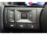 手元でナビの音量調整等が出来るのでナビの操作によるわき見運転を防止することが出来ます。