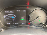 e-POWERはエンジンを発電専用にしています。燃費に悪影響を与える作動領域を使用しない分、ごくわずかな減速でも回生エネルギーが取れる様に設定。あらゆるシーンで優れた燃費性能を発揮します。