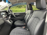 視界の良い運転席は、運転に集中できます。快適なドライブをサポートする機能も充実しています。