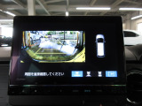 バックカメラの画像です。ガイドラインがスムースな車庫入れをサポートいたします。車庫入れの安心感がアップしますね。