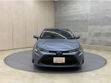 お車購入のポイントとなるフロントマスクです!シャープな目つきが印象的なデザインのヘッドランプです。