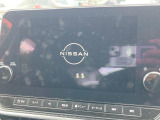 【メーカー純正ナビ】インテリアに溶け込むスタイリッシュな「専用設計」メーカーナビを装備♪視認性や操作性など基本性能にも優れ、より上質なカーライフをお楽しみいただけます。