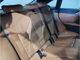 【エアバック】BMWのエアバックやその他の安全装備は、互いに補完しあう事で徹底した安全性を貫きます。万一の事故の際にそれぞれ最適な保護を提供してくれます!