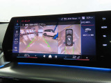 リアビューカメラ。ガイドラインとパークディスタンスコントロールで安全に車庫入れ可能。