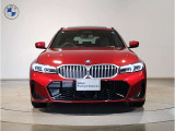 ☆BMWの代名詞とも言える【キドニーグリル】一目見ただけでBMW車であると認識できる確固たるアイコンとして存在感を放ちます☆