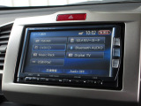 ナビゲーションは純正メモリーナビ(VXM-122VFi)を装着しております。AM、FM、CD、DVD再生、Bluetooth、音楽録音再生、フルセグTVがご使用いただけます。