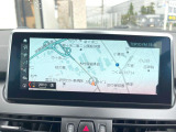 ●純正ナビ:一体感のあるナビは、高級感ある車内を演出してくれます。オーディオ機能も充実しておりますので、運転もより楽しめます♪