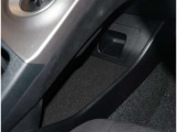 誠に恐縮ですが、当社はご来店頂いて実際に車を見て頂けるお客様(ご本人)への販売に限らせて頂きます。