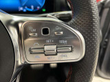 メモリー付きパワーシートが装備されている車両はシートの位置・ドアミラーの角度・ハンドルの位置を3名まで記憶出来ます。