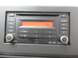CDチューナーを搭載。お気に入りの音楽をお楽しみいただけます。各種ナビ取り付けも当店にて対応可能です。是非ご相談ください。