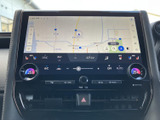 様々な情報を表示できるマルチモニター。車両情報や設定変更など、運転に必要な情報を一目で確認できます。