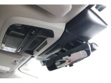 アイサイトX(EyeSight X)は、スバルの高度運転支援システムであり、GPSや3D高精度地図データを利用して高速道路での運転負荷を大幅に軽減する先進技術です。