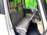 運転席シート廻りは使用感も少なく、良好な状態となっています。丁寧に使われていたことがよくわかりますね。