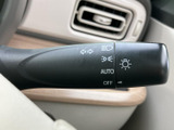 操作しやすいウインカーレバーで、安全確認を確実に行えます。スムーズな操作感で、運転に集中できます。