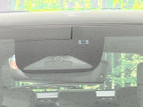 【ホンダセンシング】走行中に前方の車両等を認識し、衝突しそうな時は警報とブレーキで衝突回避と被害軽減をアシスト。より安全にドライブをお楽しみいただけます。