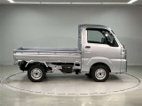 このお車は当店に展示はしておりません。ご希望の店舗(弊社U-Car取り扱い22店舗)へ直接配送しご商談の流れになります。ご成約が必須ではありませんのでお気軽にお問い合わせ下さい。