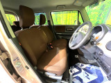 運転席シート廻りは使用感も少なく、良好な状態となっています。丁寧に使われていたことがよくわかりますね。