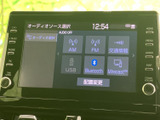 操作しやすいインターフェースで、快適なドライブをサポート。様々な機能が搭載されており、エンターテインメント性も充実しています。使いやすさも魅力です。