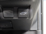 パワーバックドア装着車です。
