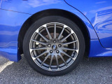 SUBARU認定U-Carは、全車12ヶ月点検、車検などの法定点検を実施。スバル専門メカニックが確かな技術で最大88項目にわたりチェックしており品質、安心を支えます!