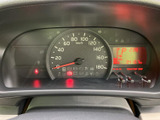 視認性の高いメーターデザインで、運転情報を一目で確認できます。直感的な操作性で、運転に集中できる環境を提供。走行状況を把握しやすい工夫が凝らされています。