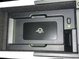 ワイヤレス充電機能で接続の手間いらず。スマートフォンなどをワイヤレスで充電可能です。