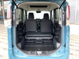 普段のお買い物や通勤、送迎等に十分な荷室スペースを確保しております。セカンドシートを倒すと、大きな荷物の積載も可能です♪