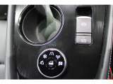 電動パーキンングにオートブレーキホールド付き。信号待ちやチケットを取る時に便利です。