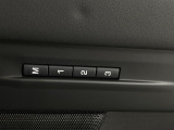 シートメモリー機能 メモリー可能、シートポジション、ハンドル位置、左右のサイドミラーの角度を記憶可能。