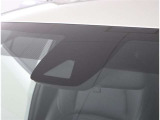 TOYOTA SAFETY SENSEは道路状況、車両状態、天候状態及びドライバーの操作状況などによっては、作動しない場所があります。あくまで運転補助機能です。