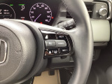 Hondaセンシングの機能のひとつ、アダプティブクルーズコントロール付!アクセルから足を離しても設定したスピードと前車との車間を保ち走行してくれます!車線維持もアシスト☆高速道路で疲労軽減ですね☆