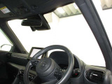 見通しのよいすっきりとした視界で、誰でも運転しやすいです。運転のしやすさは疲れにくさにも繋がりますよ♪