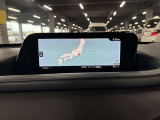 ディスプレイオーディオやカーナビは、現代のドライブにおいて欠かせない装備のひとつです。初めての場所でも迷いにくく、快適なルート案内で運転をサポートします。移動中のエンターテインメント性も高まります。