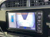 パノラミックビューモニターを装備。駐車場や交差点でクルマを真上から見るように周囲を確認できます。機能の詳細は販売店スタッフまでおたずねください。