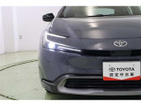 先進的なデザインのヘッドライトはBi-BeamLED。1灯の光源でローとハイビームの切替えが出来ます。ターンランプ、クリアランスランプ、デイライト機能を備えたライン発光が昼夜を問わず存在感を放ちます。