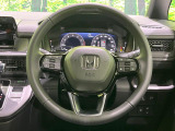 【純正革巻きステアリング】上質な革を使用することで、手にしっかり馴染みとても運転しやすいハンドルです♪