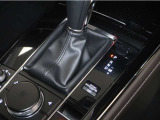 運転しながらでも手元を見ずに操作可能なマツダコネクトの操作ダイアルです!