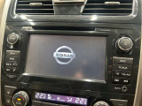【純正SDナビ】FM&AMを聴くことは勿論のこと!!CD&DVD再生可能で地デジTVの視聴も可能な多機能ナビでドライブも快適ですよ☆
