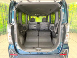後席を格納すると、これだけの広さが!シーンに合わせたシートアレンジで、大きな荷物も積むことが出来ます♪