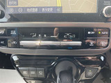 エアコン操作パネルです。パネル内にスイッチでデザインされていますのでシンプルで落ち着いたレイアウトになっております。