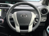 握りやすいステアリングで、運転操作をサポート。快適なドライビング体験を提供します。