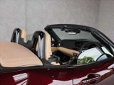 神戸マツダ神戸西インター店は、通常ディーラー+&alpha;の次世代型店舗としてROADSTER EXPERIENCE SPACEの冠を掲げ、「いつでも・誰でも・気軽に会いに行ける」ロードスターUカー専門店。