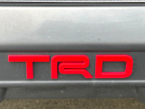 【TRDエアロ】人気のTRDエアロを装備!クルマの外観がよりスタイリッシュになり、街中で存在感あふれる1台に♪将来買い替える時にもリセールに影響しやすく、価値ある人気の装備です!
