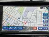 運転に集中できる分かりやすい表示で、目的地までスムーズに案内。周辺情報も確認でき、初めての道も安心です。