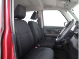 【フロントシート】運転しやすいドライバーズコックピット!ドライブが楽しくなります。