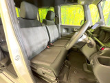 運転席シート廻りは使用感も少なく、良好な状態となっています。丁寧に使われていたことがよくわかりますね。